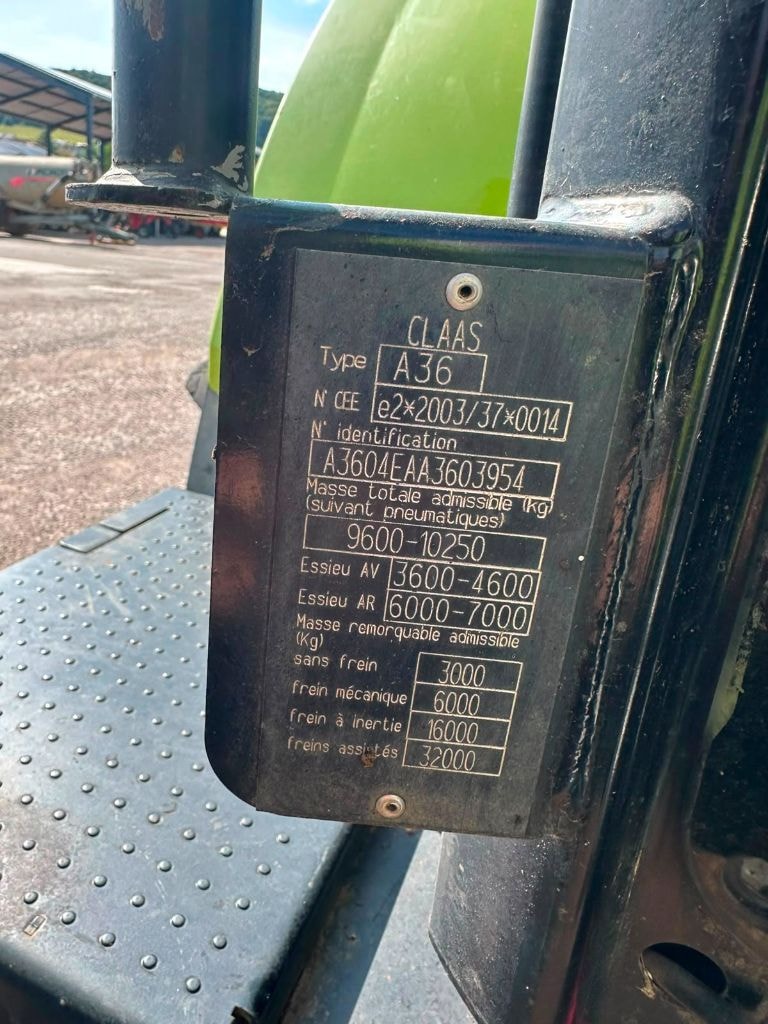 Tracteur CLAAS ARION 620 - photo slide 8
