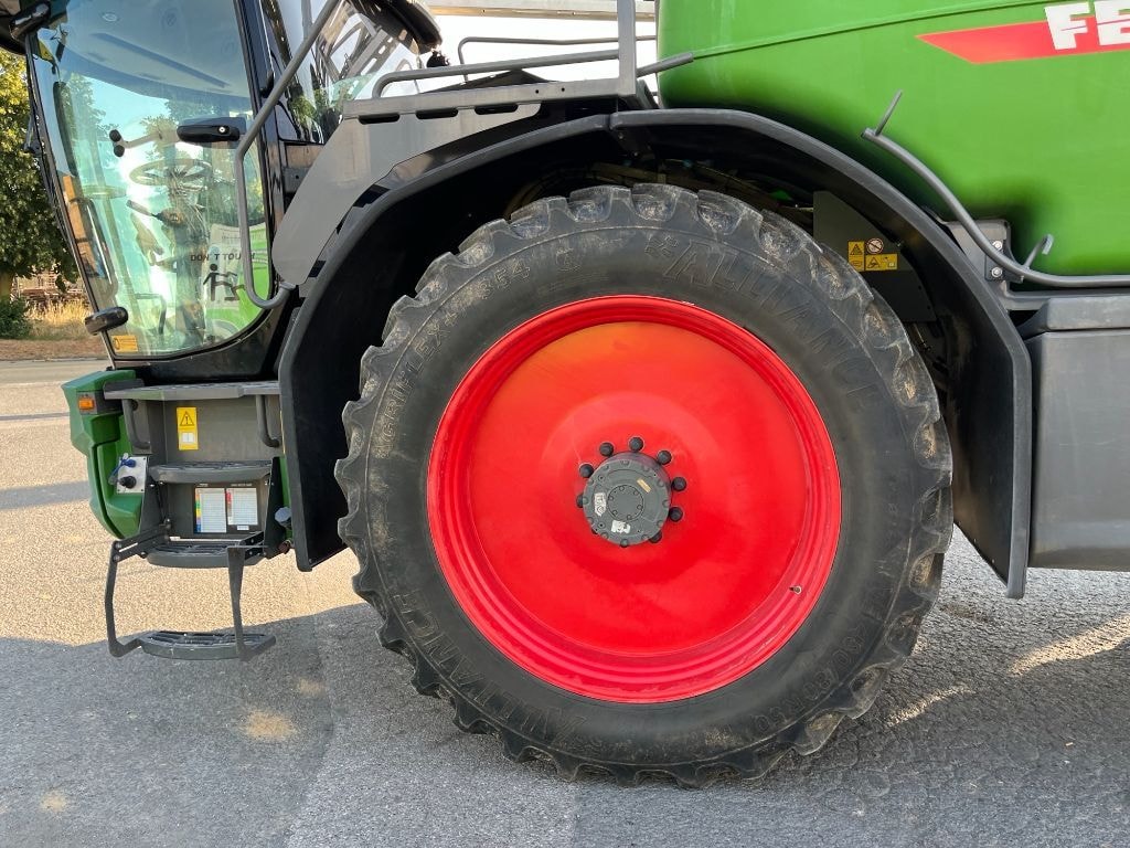 Pulverisateur automoteur FENDT Rogator 645 - photo slide 10