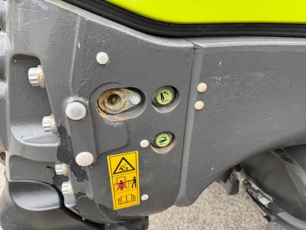 Tracteur CLAAS AXION 810 CEBIS - photo slide 15