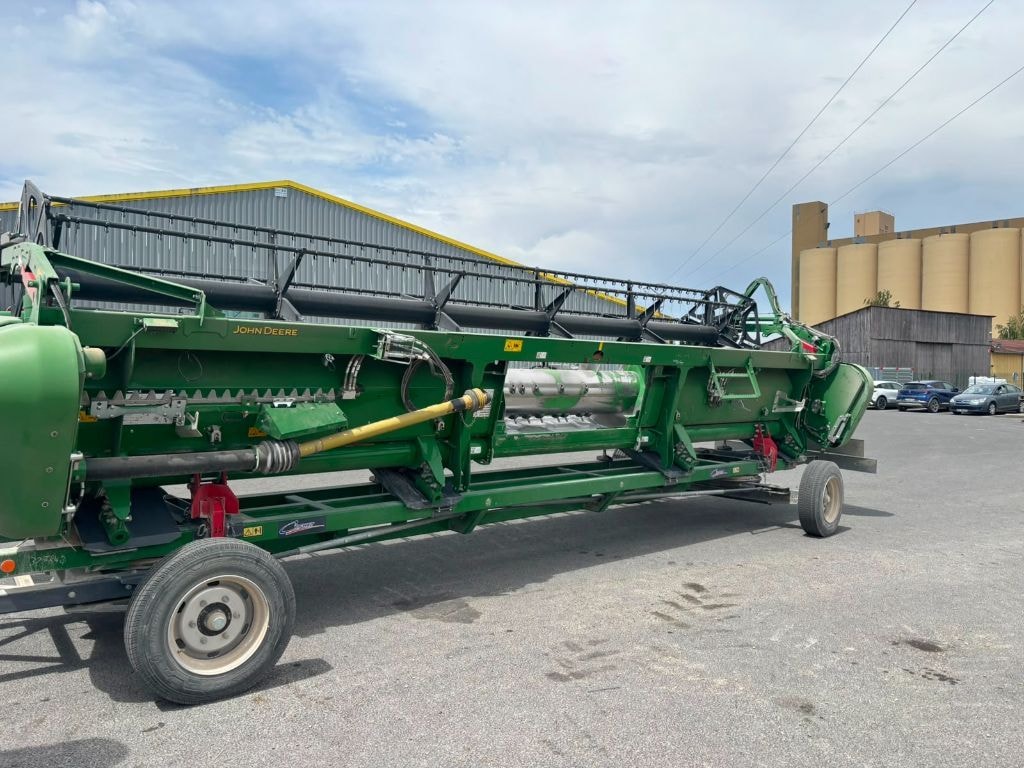 Moissonneuse JOHN DEERE T670i - photo slide 7