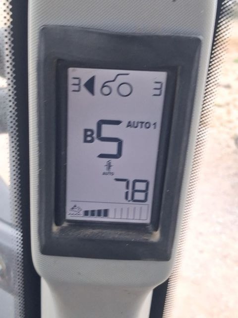 Tracteur VALTRA T144  ACTIVE - photo slide 16