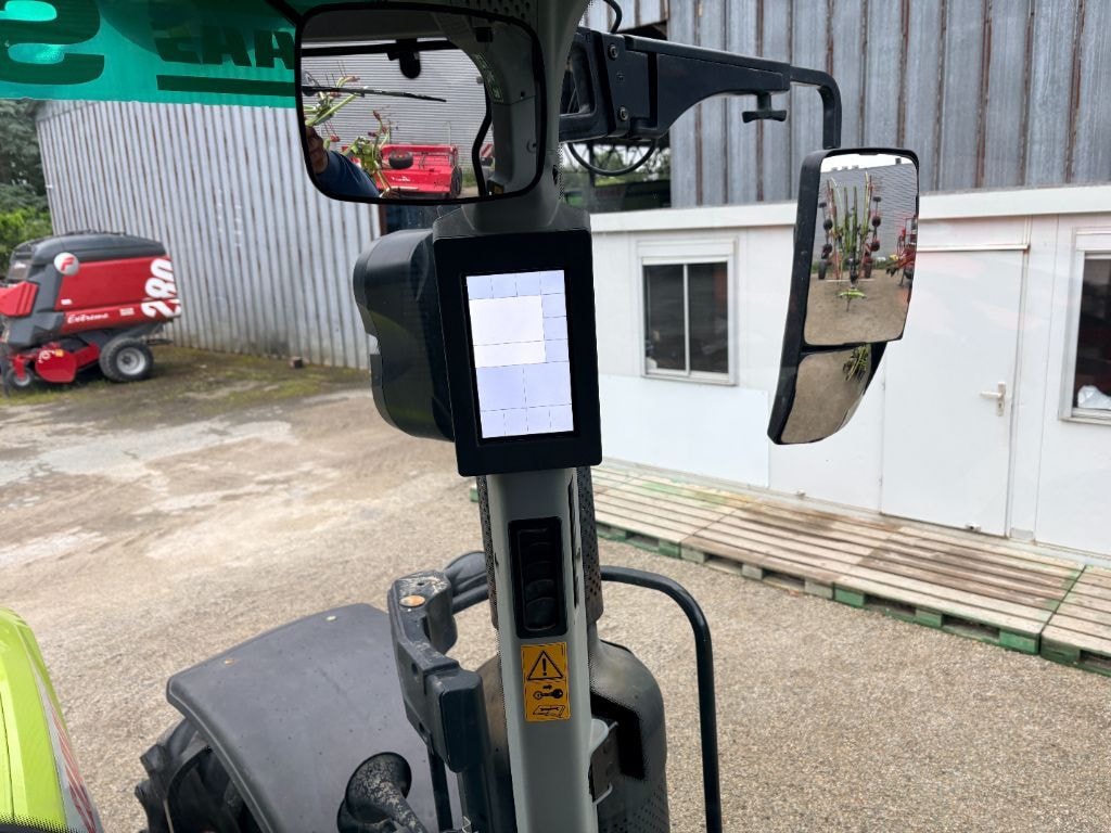 Tracteur CLAAS ARION 660 CMATIC CIS + - photo slide 8