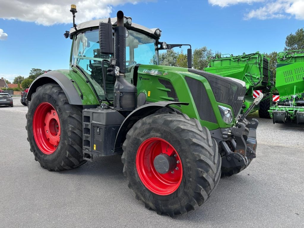 Tracteur FENDT 826 VARIO PROFI + - photo slide 8