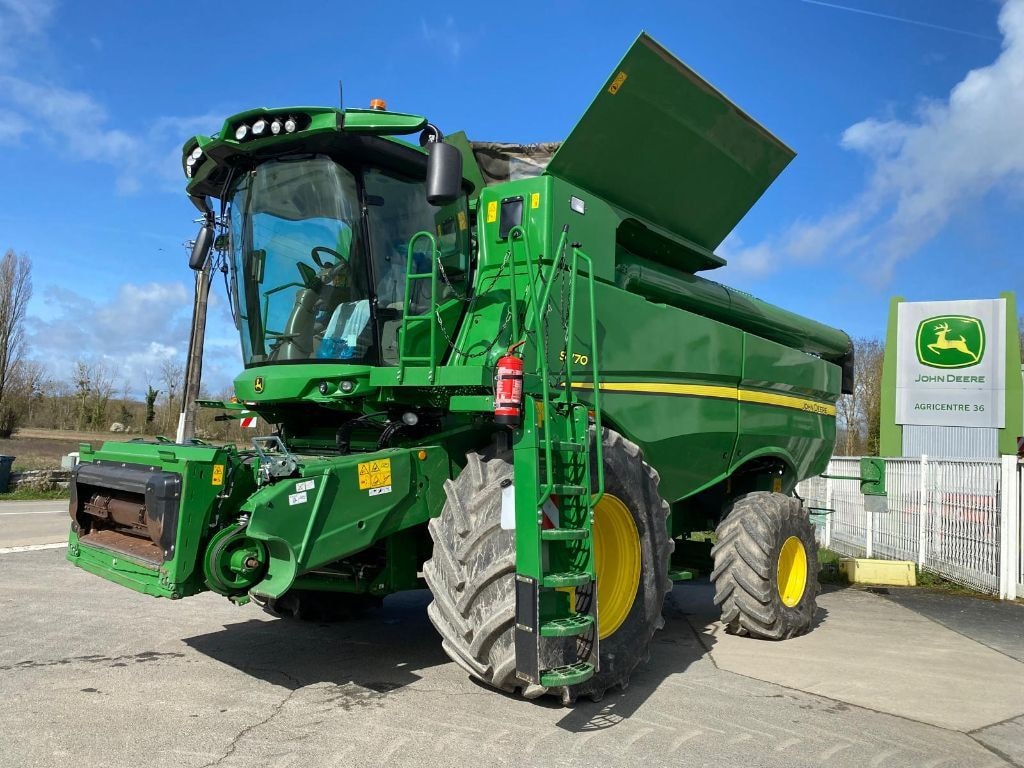 Moissonneuse JOHN DEERE S770 - photo slide 2