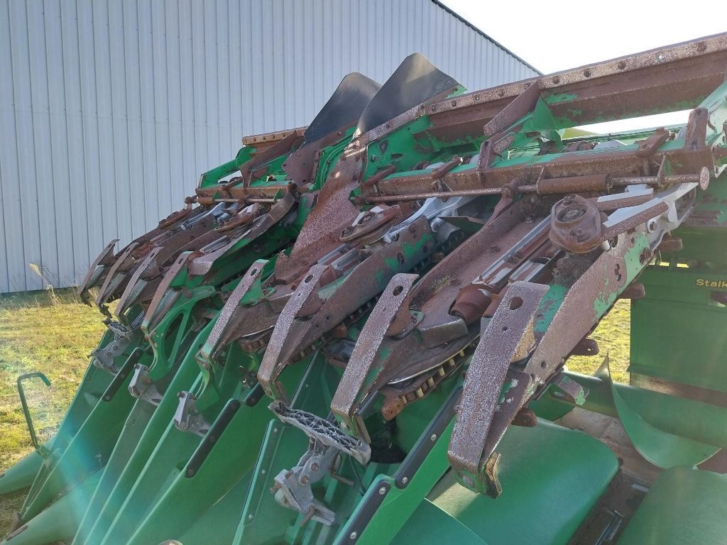 Cueilleur JOHN DEERE 608c - photo slide 5