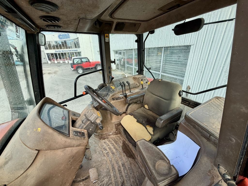 Tracteur NEW HOLLAND M100 - photo slide 11