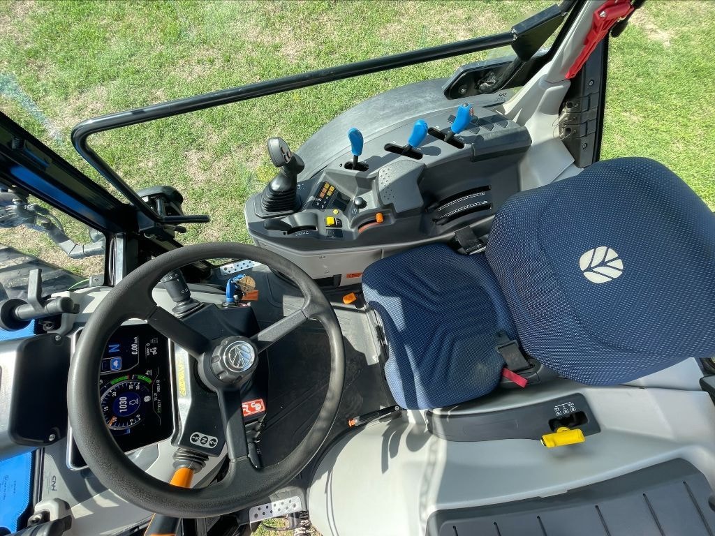 Tracteur NEW HOLLAND T4.100F - photo slide 7