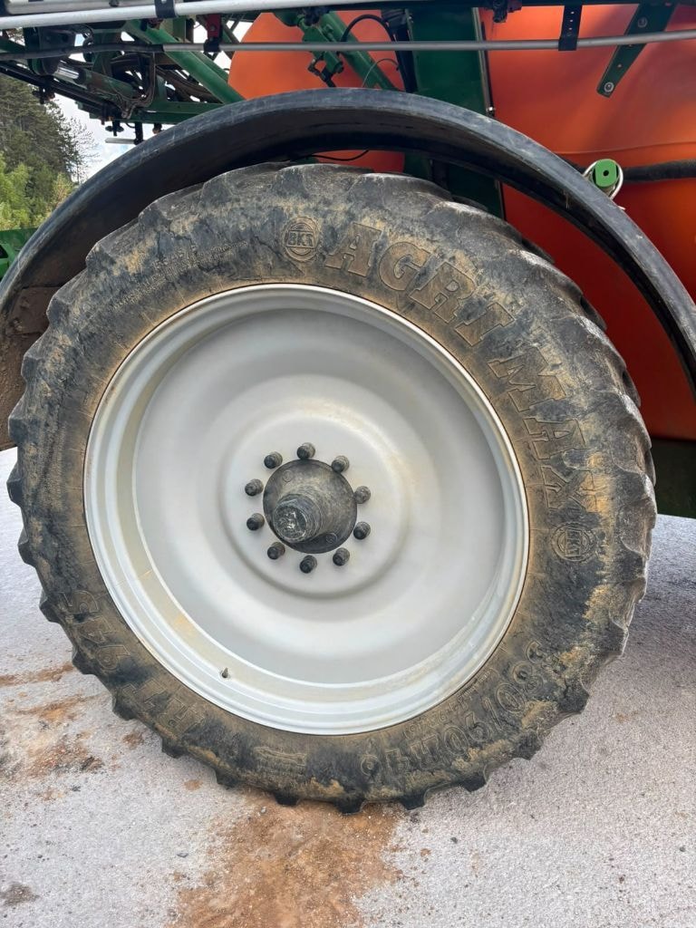 Pulverisateur AMAZONE UX 4200 Super - photo slide 11