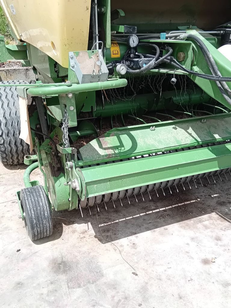 Presse balles rondes KRONE FORTIMA V1500 - photo slide 8