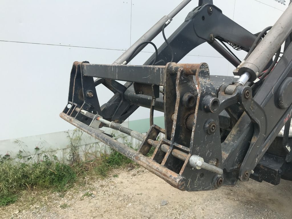 Tracteur chargeur CASE IH FARMALL 105 C  - photo slide 26