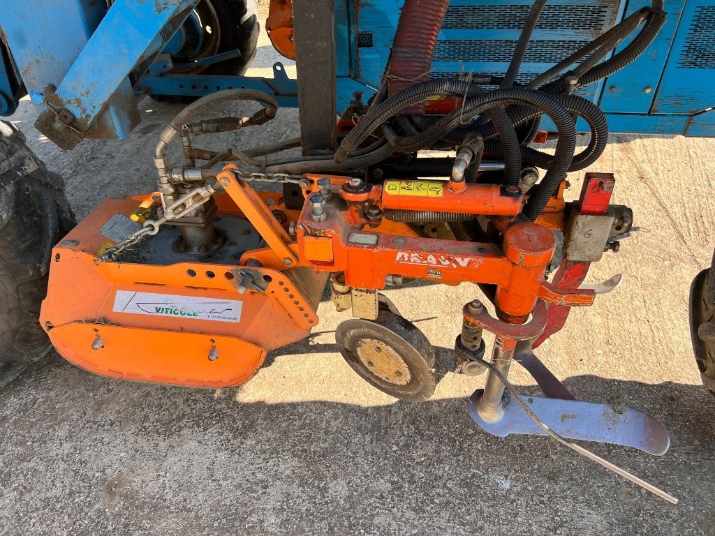 Tracteur enjambeur BOBARD 1072 - photo slide 6