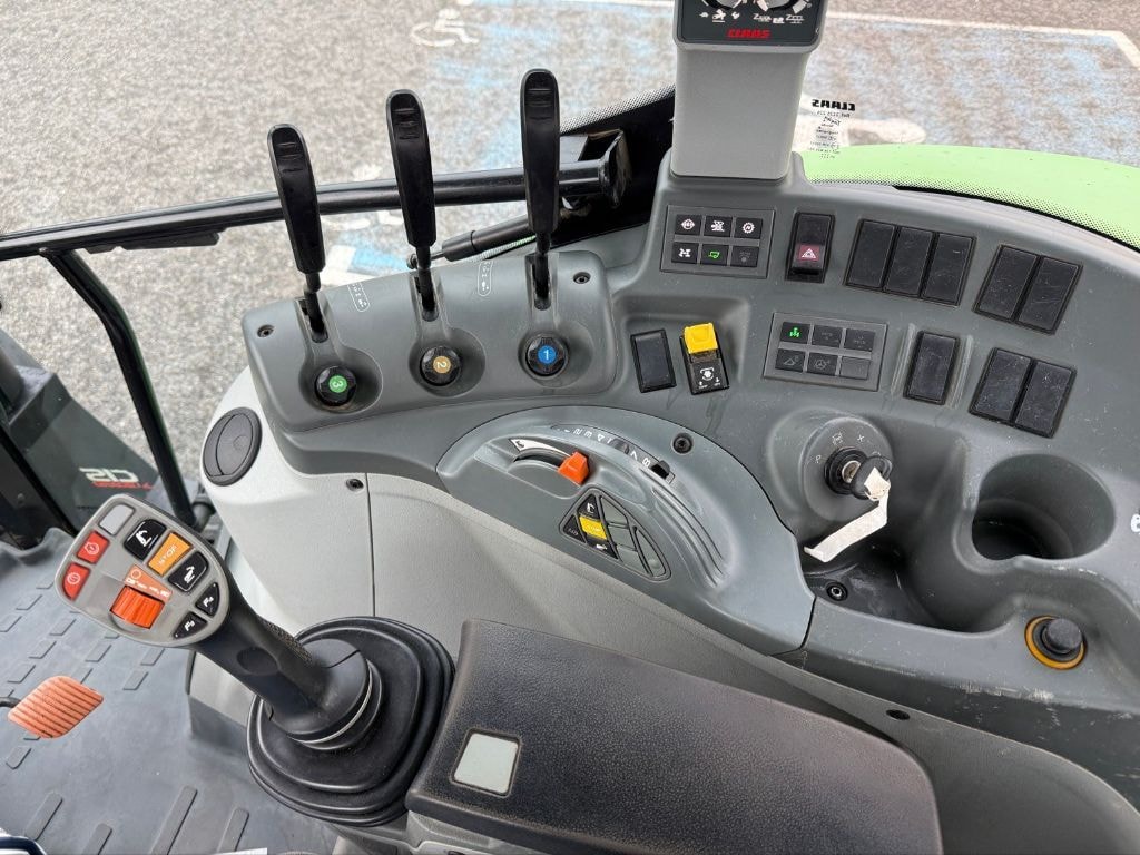Tracteur CLAAS ARION 430 - photo slide 16