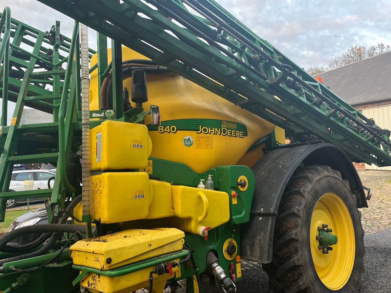 Pulverisateur JOHN DEERE 840 - photo slide 11