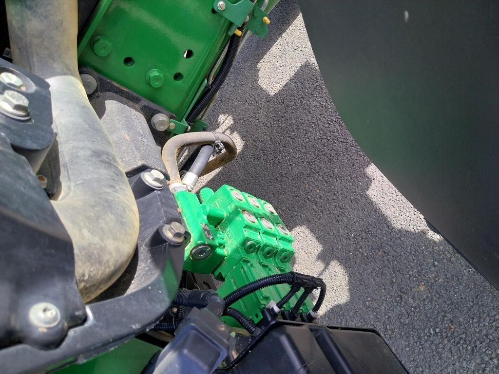 Tracteur JOHN DEERE 6100M - photo slide 11