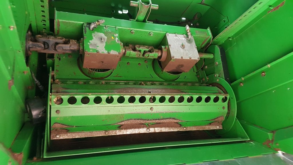 Moissonneuse JOHN DEERE C670 - photo slide 6