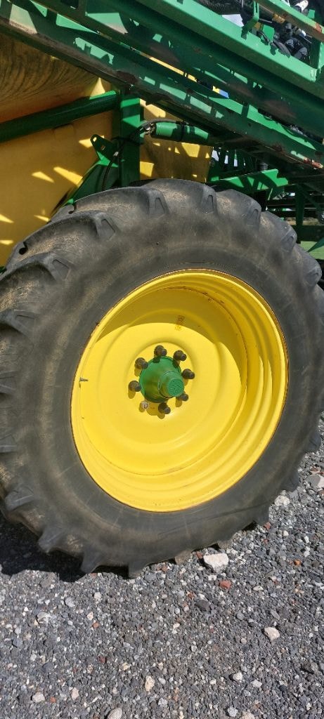 Pulverisateur JOHN DEERE 840I - photo slide 4