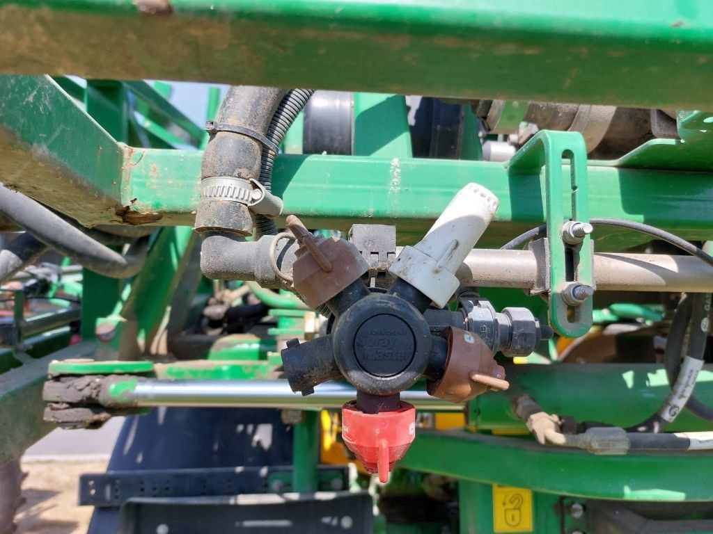 Pulverisateur JOHN DEERE R944I - photo slide 10