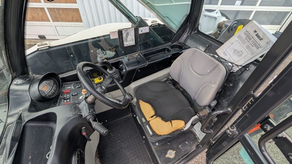 Telescopique BOBCAT TL 26.60 TP - photo slide 11