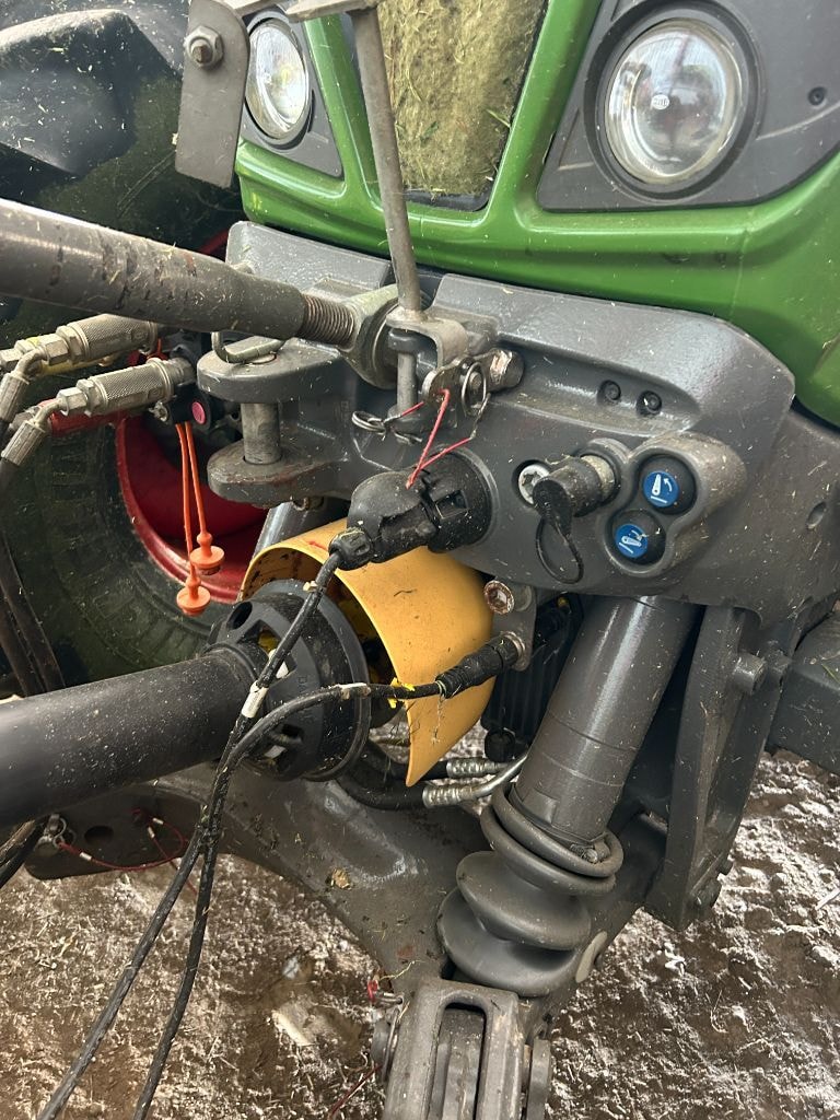 Tracteur FENDT 724 VARIO POWER + - photo slide 14
