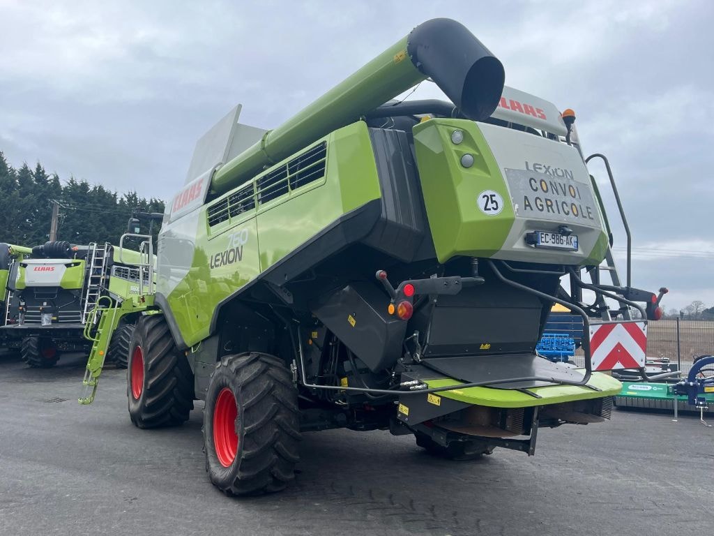 Moissonneuse CLAAS LEXION 760 MONTANA - photo slide 5