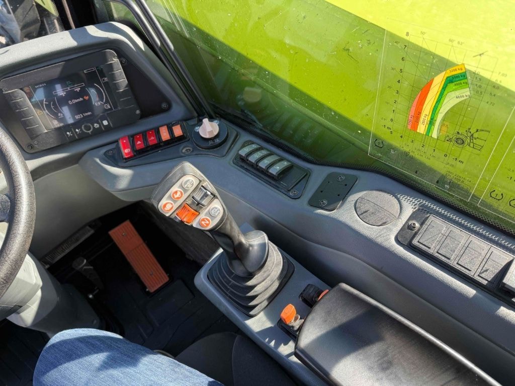 Telescopique CLAAS SCORPION 746 VARIPOWE - photo slide 13