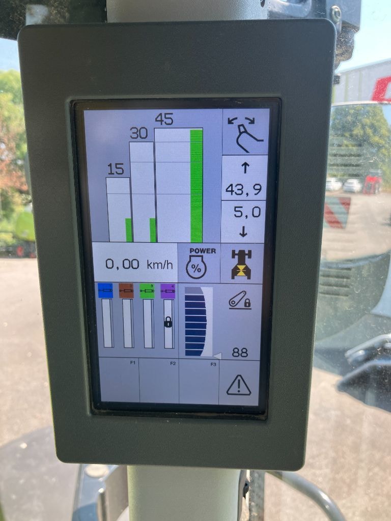 Tracteur CLAAS ARION 650 CIS+ - photo slide 12