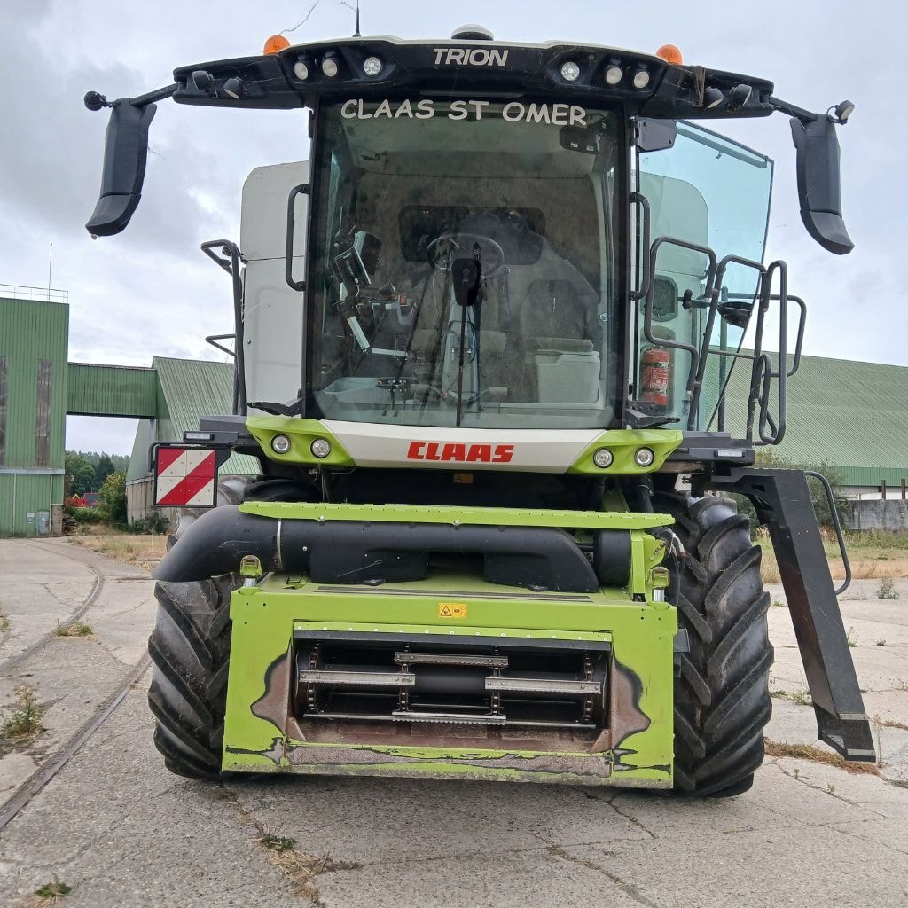 Moissonneuse CLAAS Trion 750 - photo slide 8