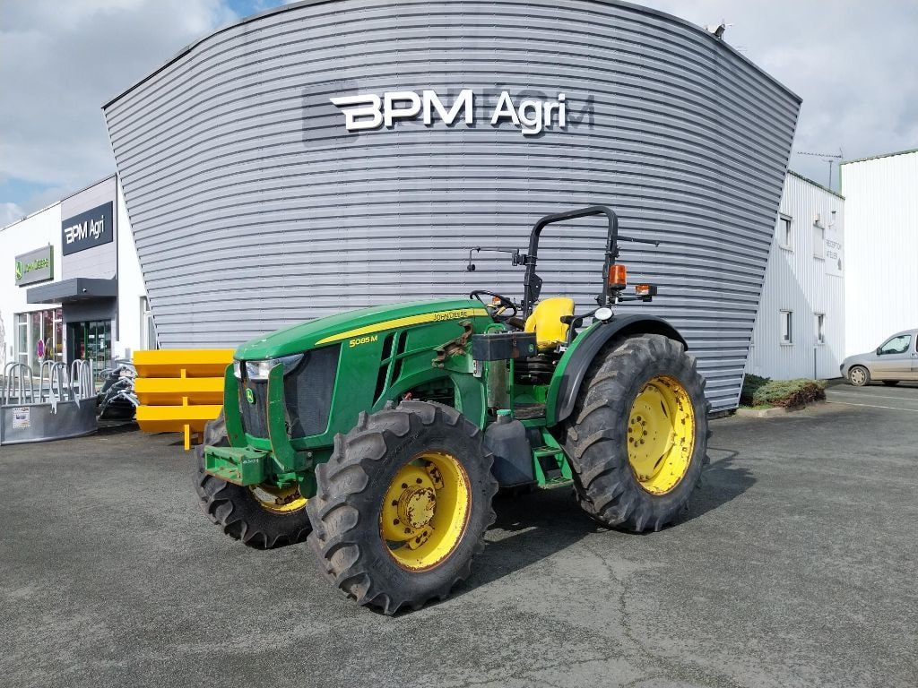 Tracteur JOHN DEERE 5085M - photo slide 1