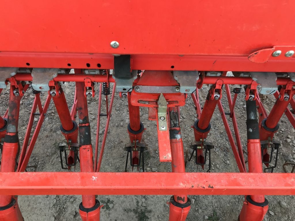 Herse rotative KUHN HRB 302 - photo slide 21