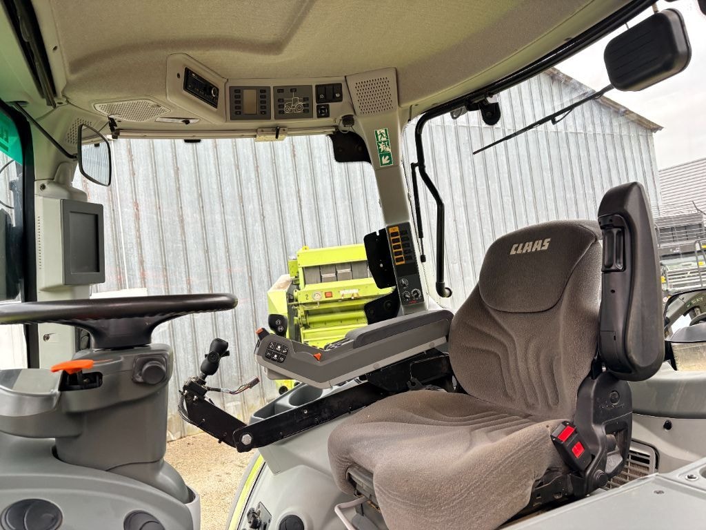 Tracteur CLAAS ARION 660 CMATIC CIS + - photo slide 10