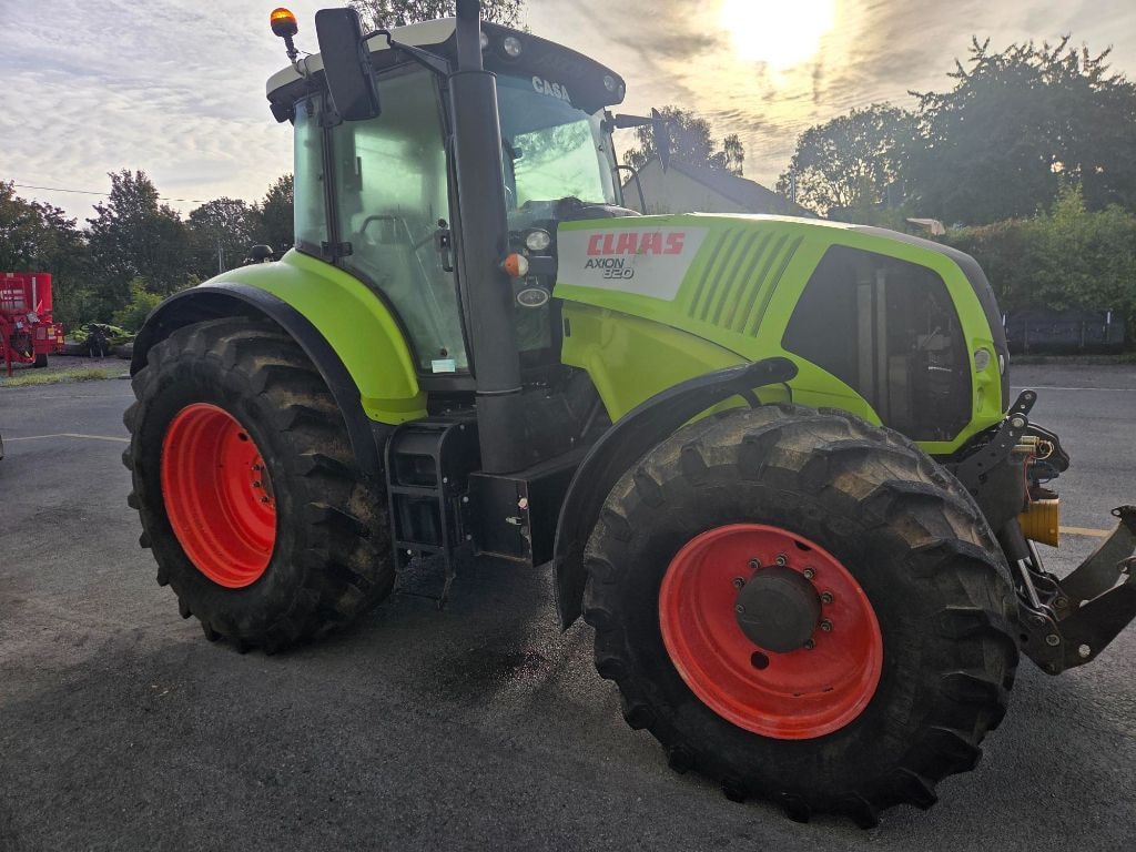 Tracteur CLAAS AXION 820 - photo slide 16