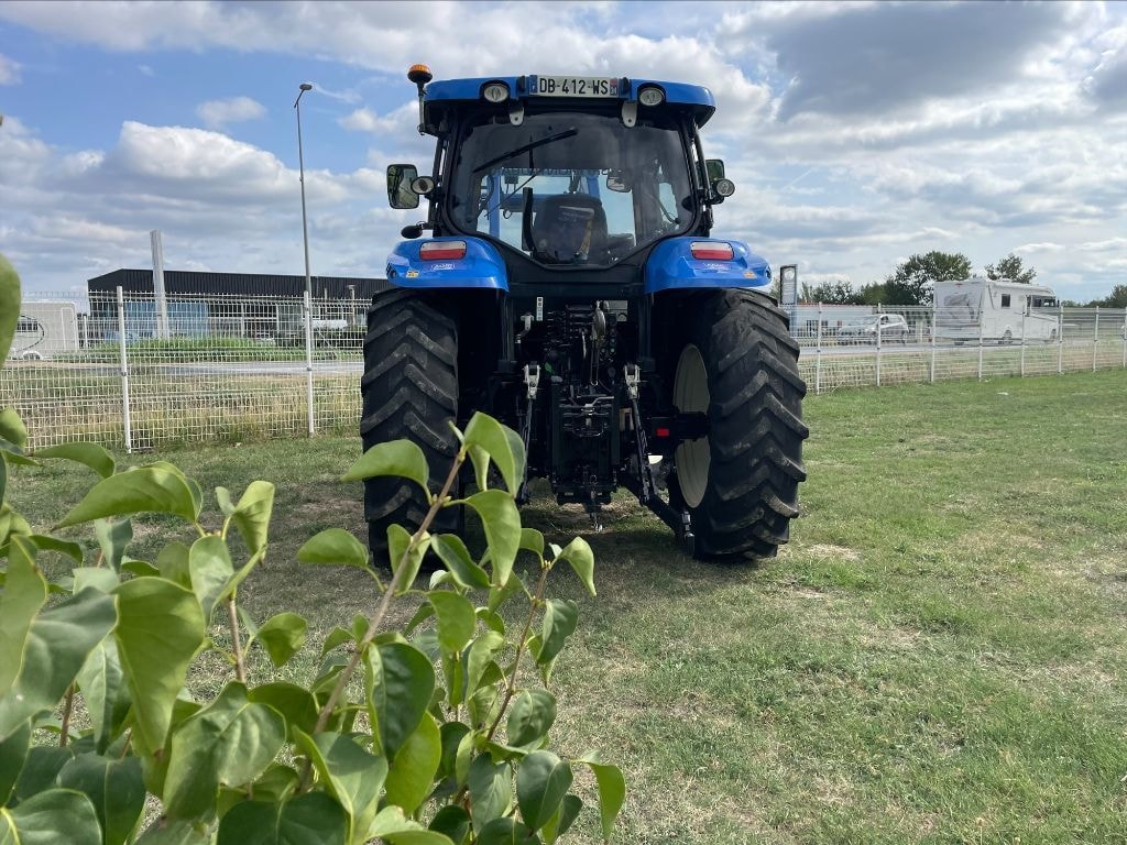 Tracteur chargeur NEW HOLLAND T6.155 - photo slide 6