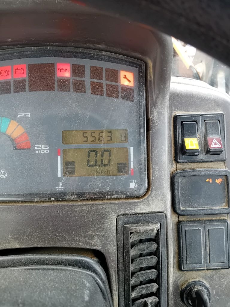 Tracteur chargeur RENAULT Ares 610 Rz - photo slide 9