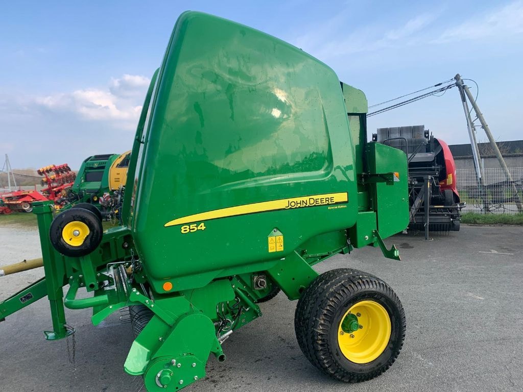 Presse balles rondes JOHN DEERE 854 Spécial Édition pic up 2.20m  - photo slide 12