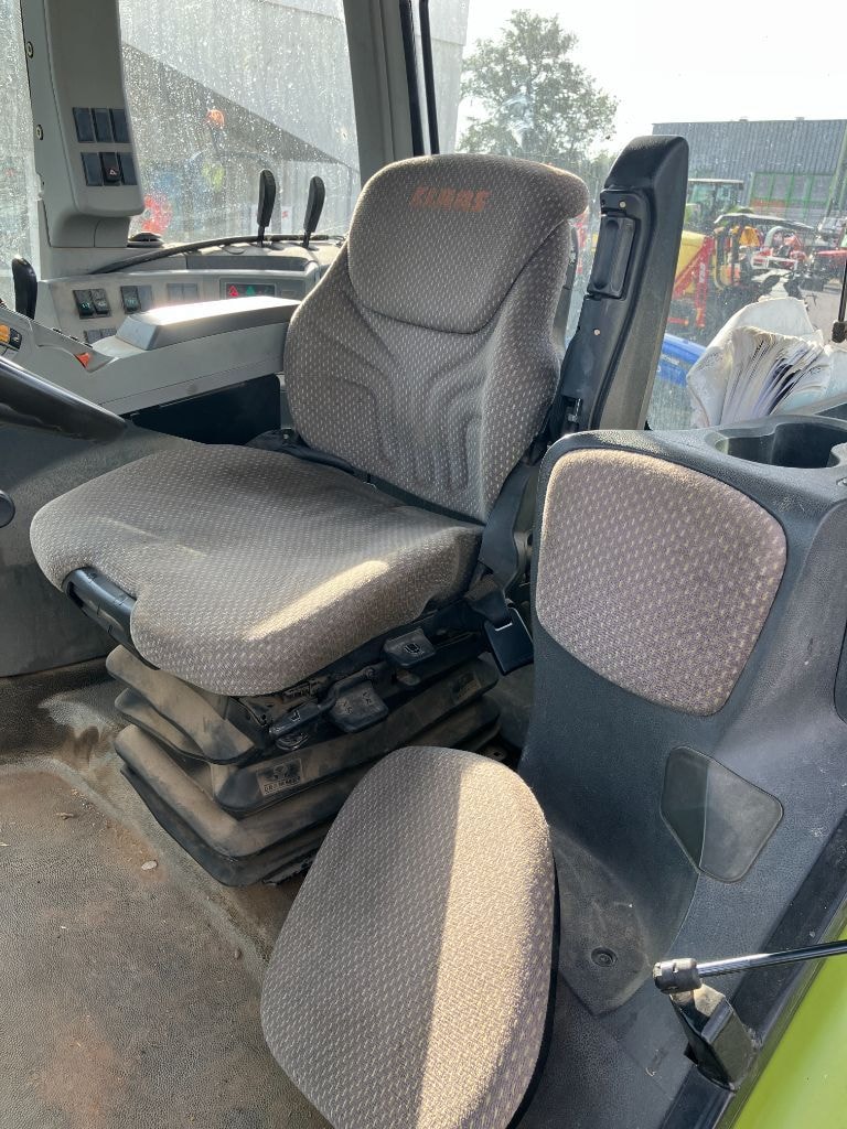 Tracteur CLAAS ARION 630 CIS - photo slide 10