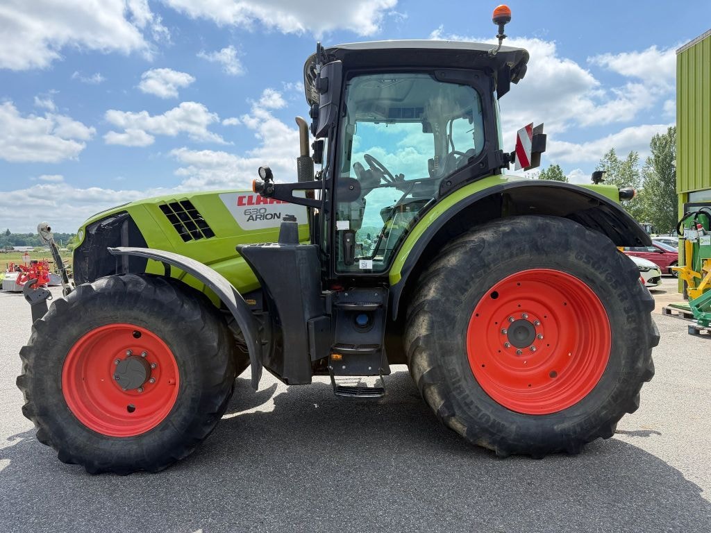 Tracteur CLAAS ARION 630 SUR MESURE - photo slide 6