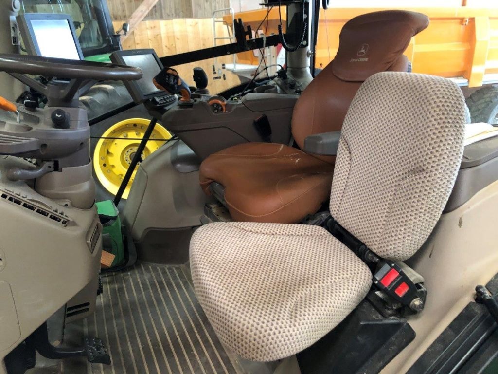 Tracteur JOHN DEERE 6250R - photo slide 24
