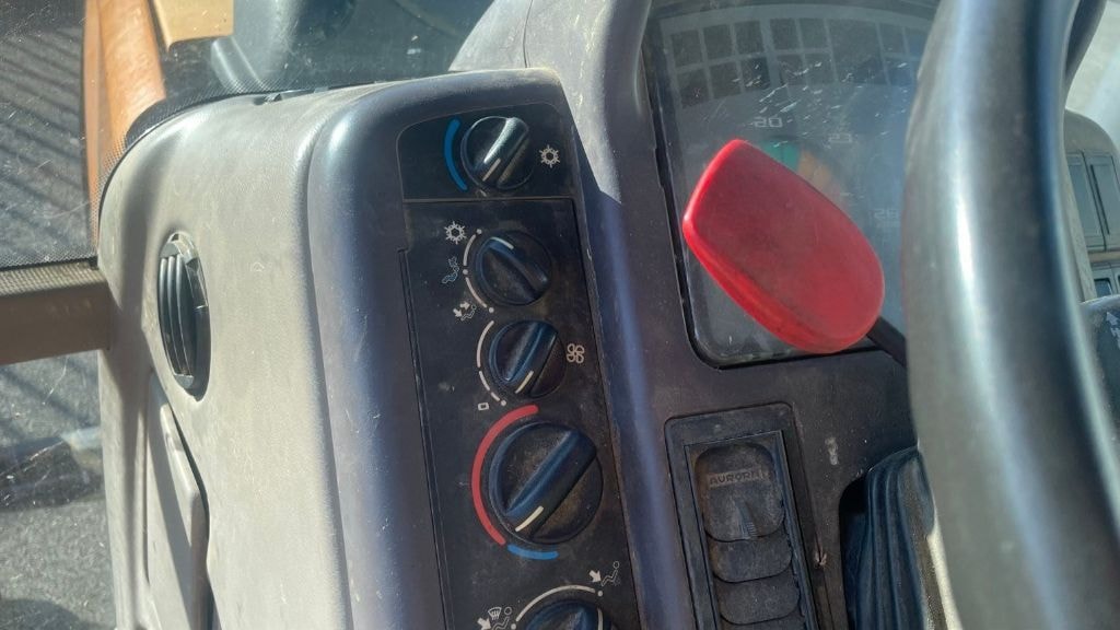 Tracteur RENAULT ARES 556 RZ - photo slide 9