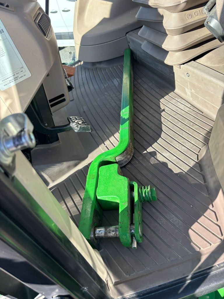 Tracteur JOHN DEERE 6155M - photo slide 13