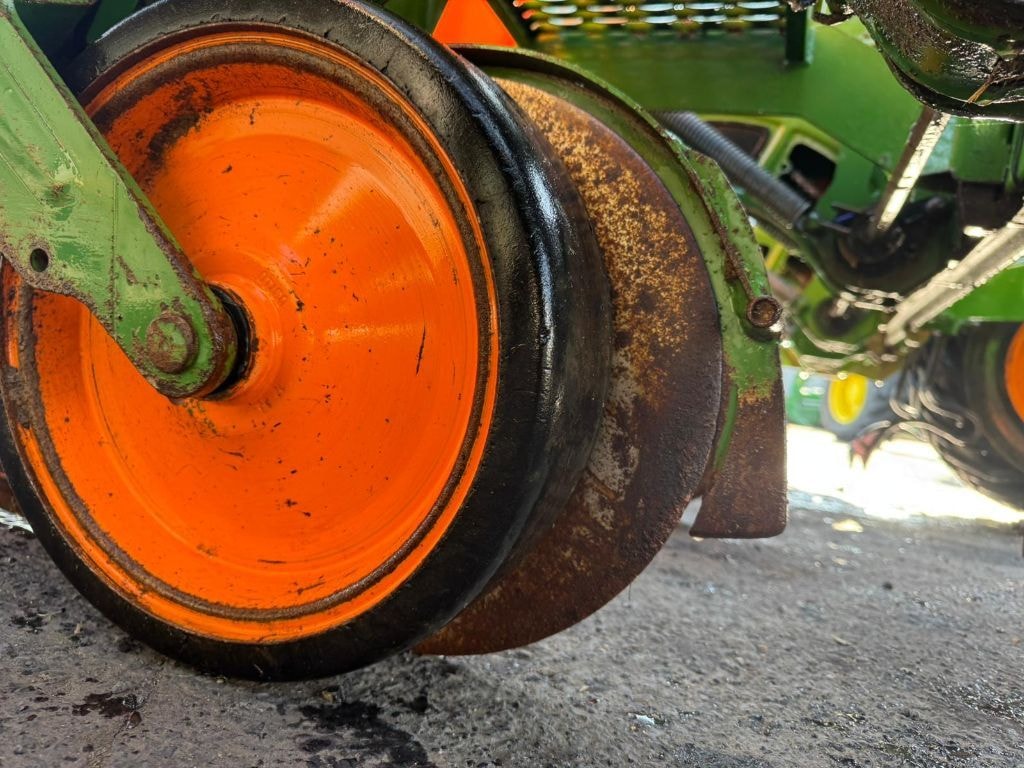 Semoir monograine AMAZONE ED 452 K - photo slide 8
