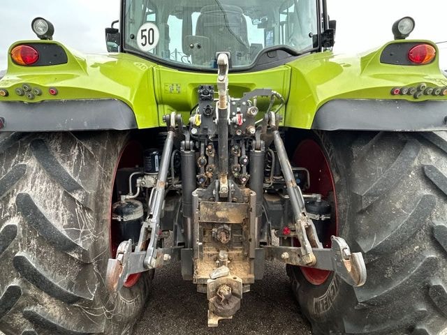 Tracteur CLAAS ARION 660 CIS+ - photo slide 10