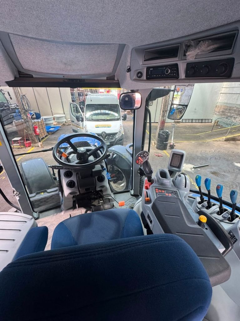 Tracteur NEW HOLLAND T6.160 dct - photo slide 5