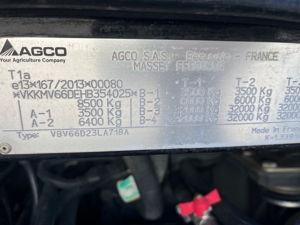 Tracteur MASSEY FERGUSON 5713S DYNA-4 - photo slide 18