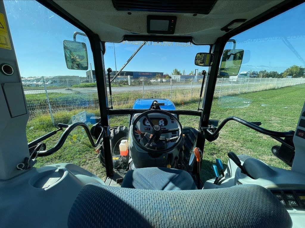 Tracteur NEW HOLLAND T4.90 LP  - photo slide 10