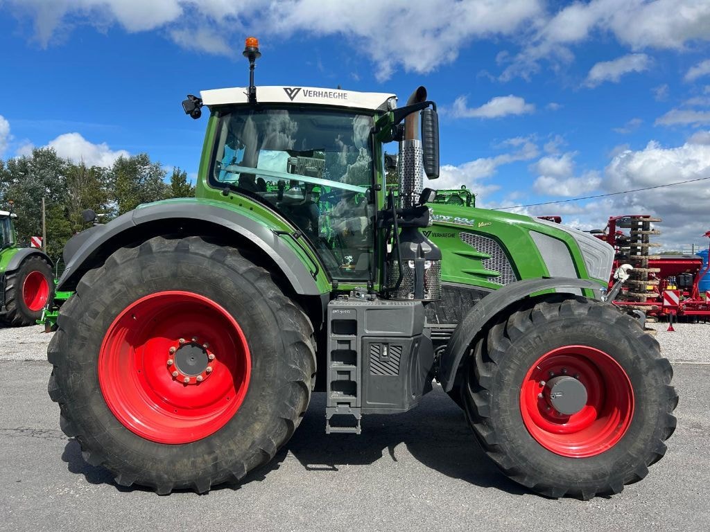 Tracteur FENDT 824 VARIO PROFI + - photo slide 4
