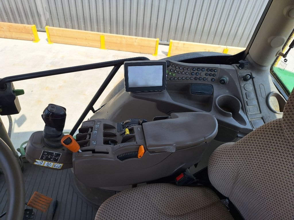 Tracteur JOHN DEERE 6150R - photo slide 6