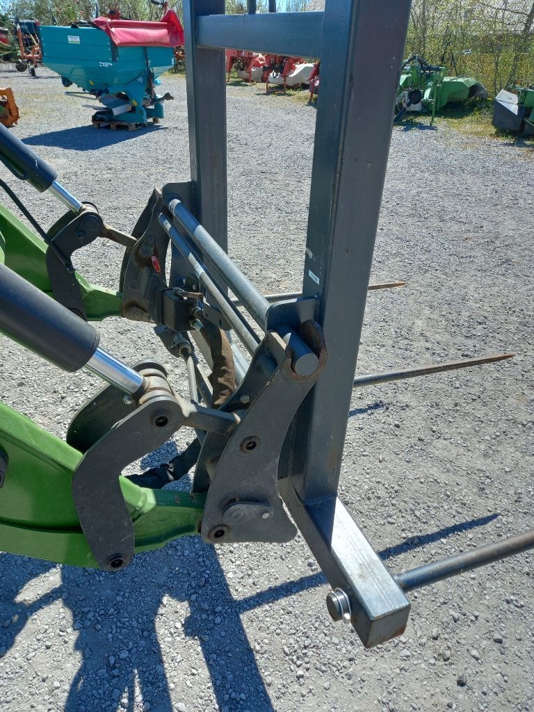 Tracteur chargeur FENDT 312  - photo slide 26