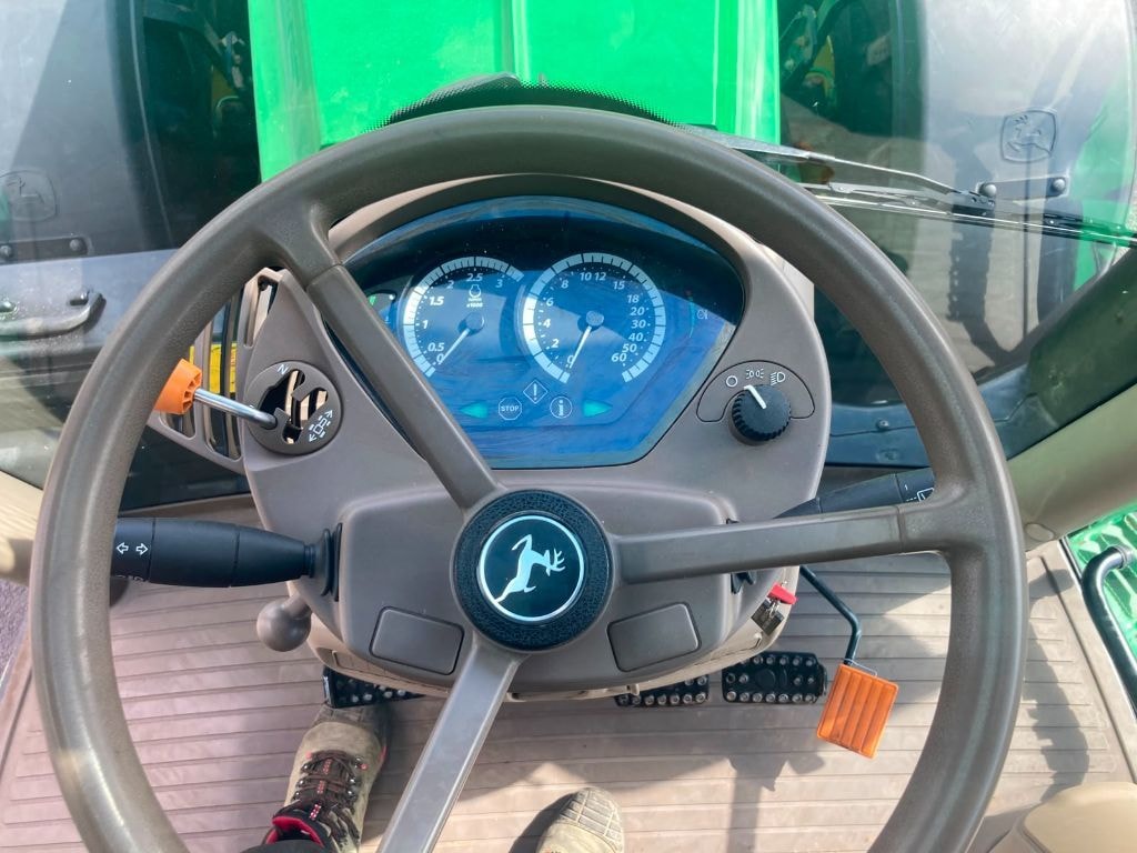Tracteur chargeur JOHN DEERE 6130R - photo slide 14