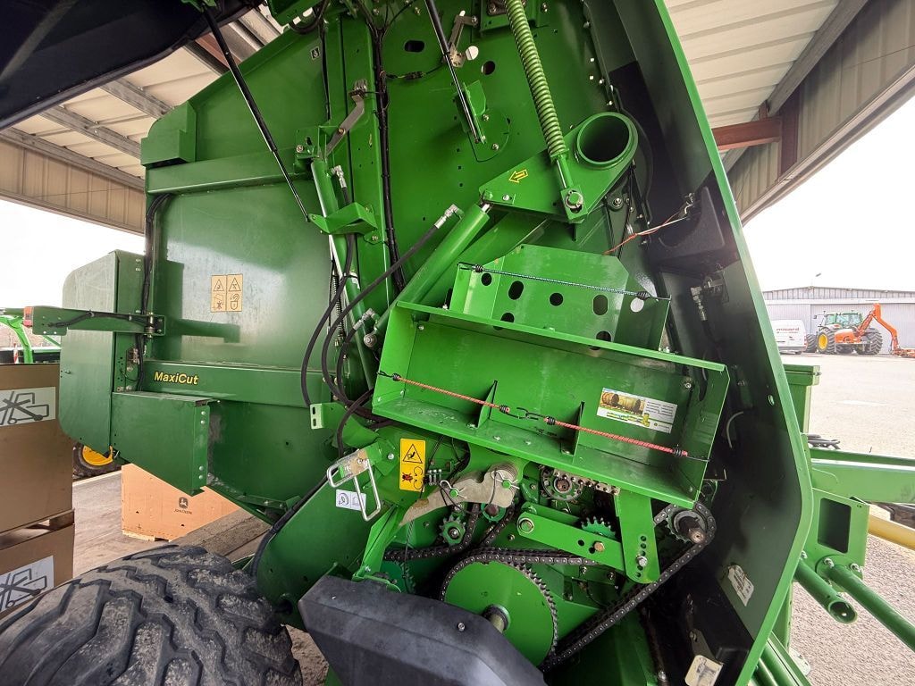 Presse balles rondes JOHN DEERE 864 MAXICUT 14 COUTEAUX - photo slide 7