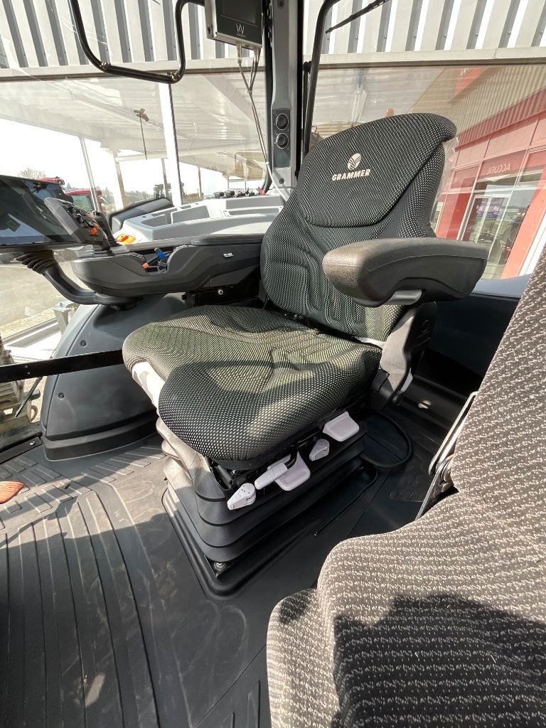 Tracteur VALTRA T 234 V SmartTouch - photo slide 7